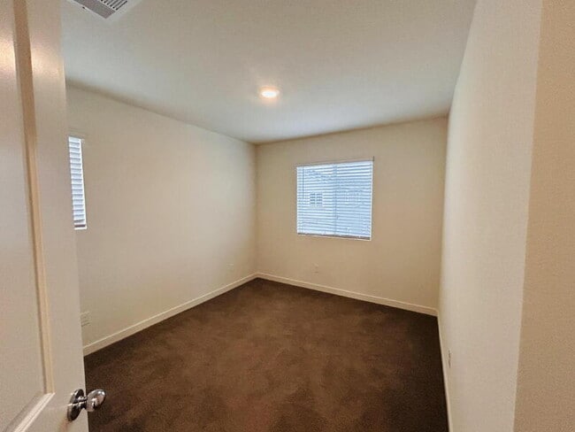 Building Photo - 5312 Molino Cir