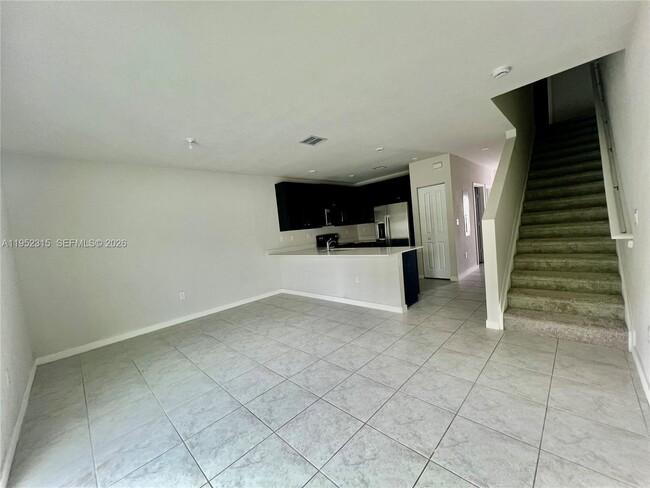 Building Photo - 1045 NW 4th Ter