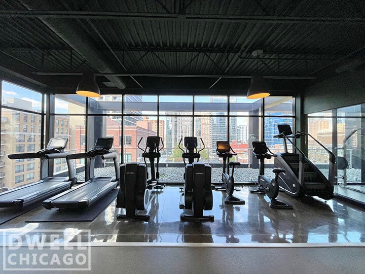 Building Photo - 152 W Huron St