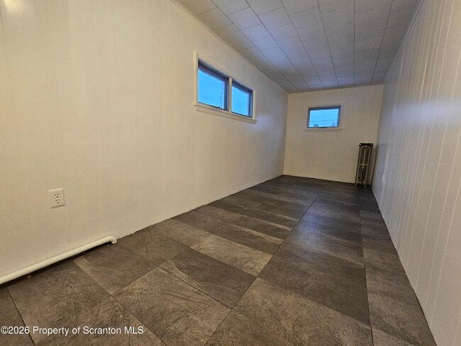 Building Photo - 423 E Lackawanna Ave