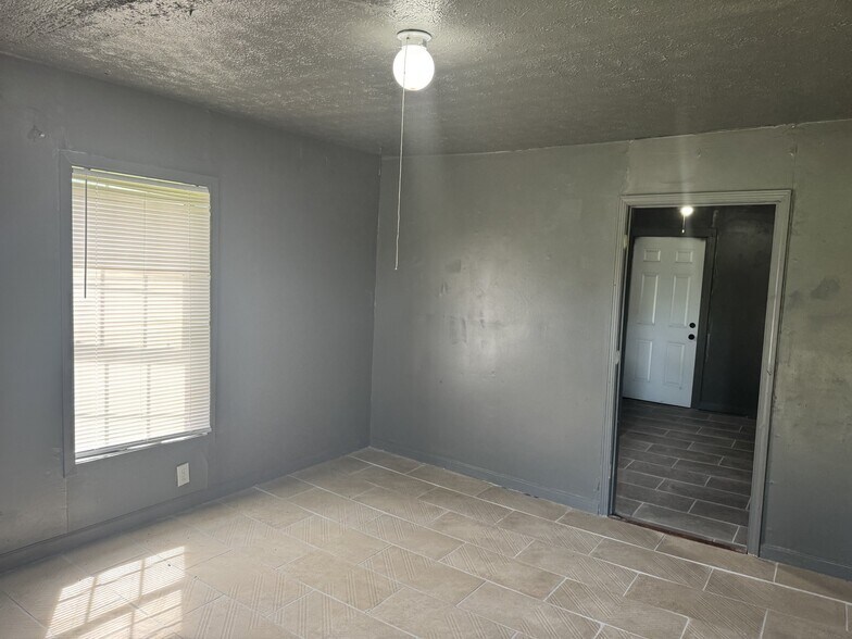 Building Photo - 1118 Trice St