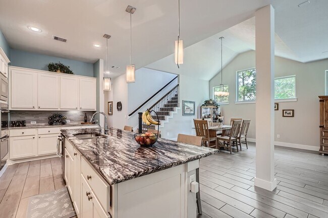 Building Photo - 13224 N Salmon River Cir