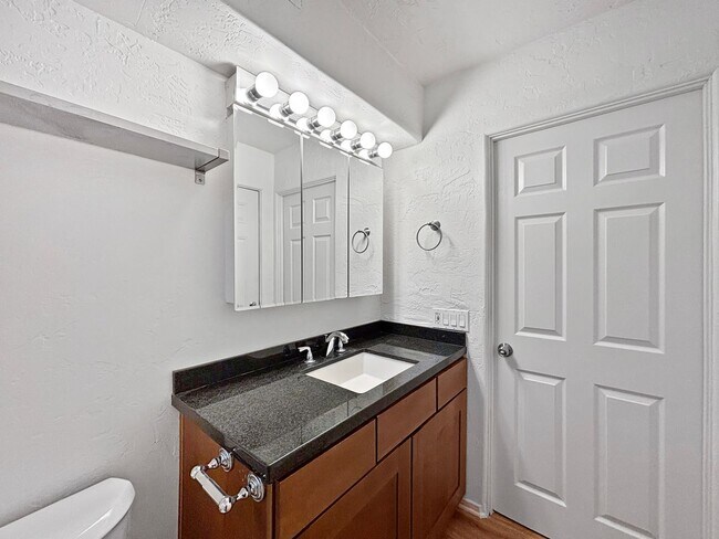 Building Photo - Beautiful 3BD/2BA House in El Cerrito w/ W...