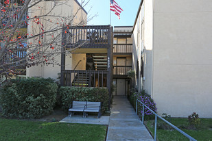 Building Photo - Pacific Beach Shores