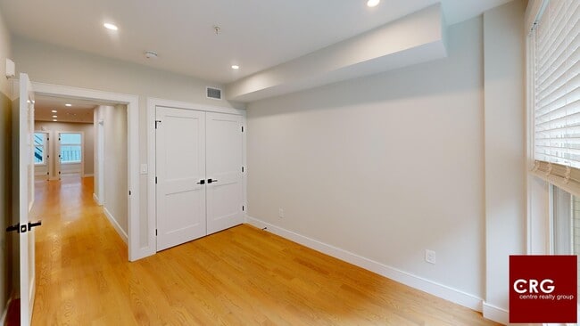 Building Photo - 220-222 Tremont St. Unit 2D