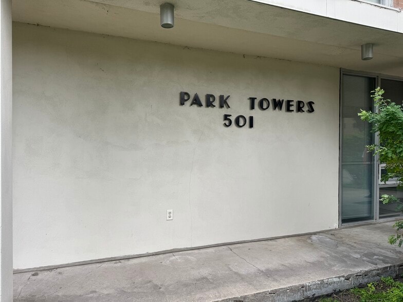 Primary Photo - Park Tower Apartments