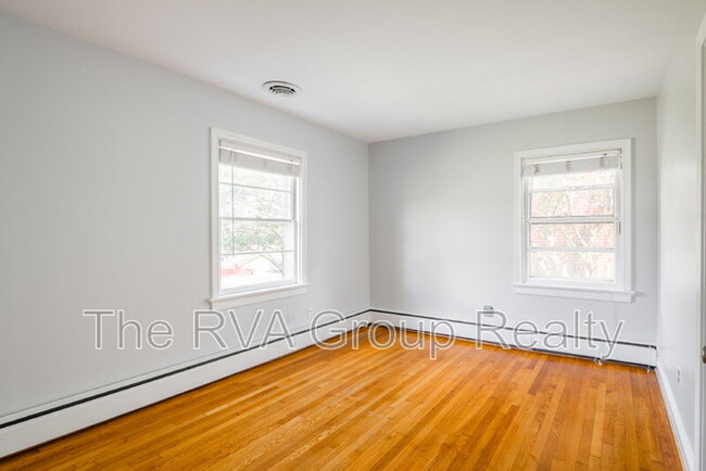 Building Photo - 1207 Whitby Rd