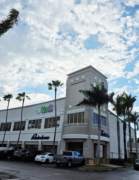 Building Photo - 250 NE 51st St