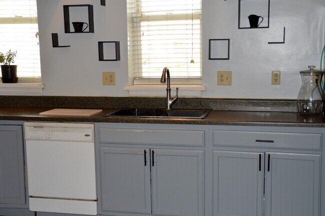 Building Photo - 32 Wilson Ave