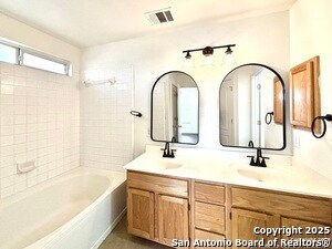 Building Photo - 7206 Great Lakes Dr