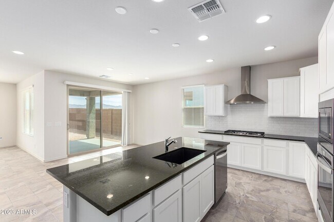 Building Photo - 8529 S 67th Dr