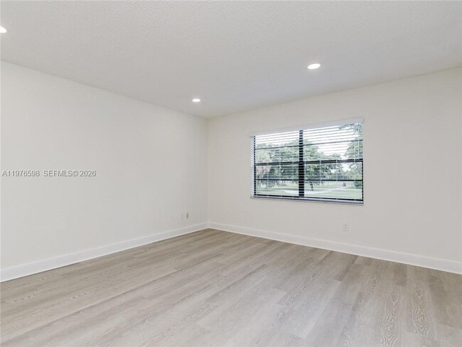 Building Photo - 21559 Cypress Hammock Dr