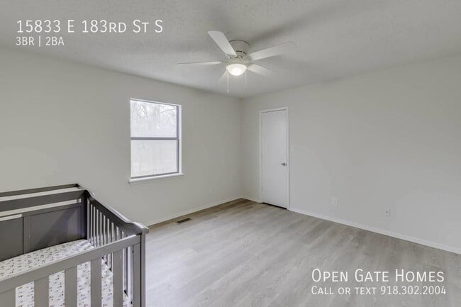 Building Photo - 15833 E 183rd St S