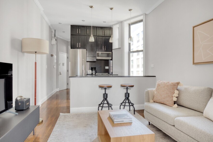 Primary Photo - 60 Avenue B