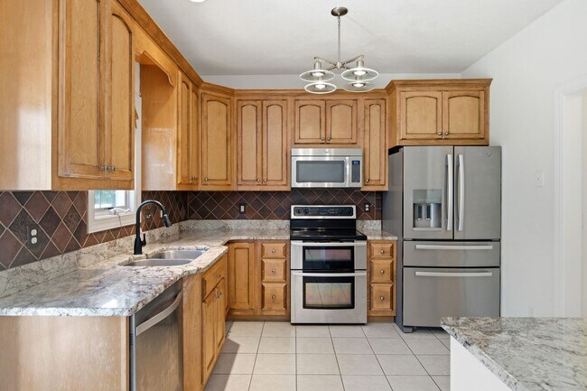 Building Photo - 2645 Blossom Trail E
