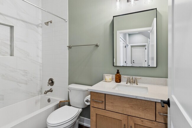 Building Photo - 534 Sudbury Cir