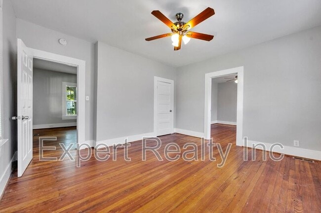 Building Photo - 2513 Ave J