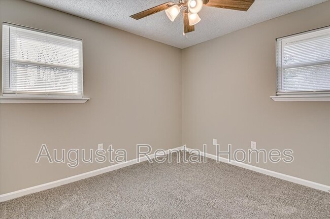 Building Photo - 3422 Chadborne St