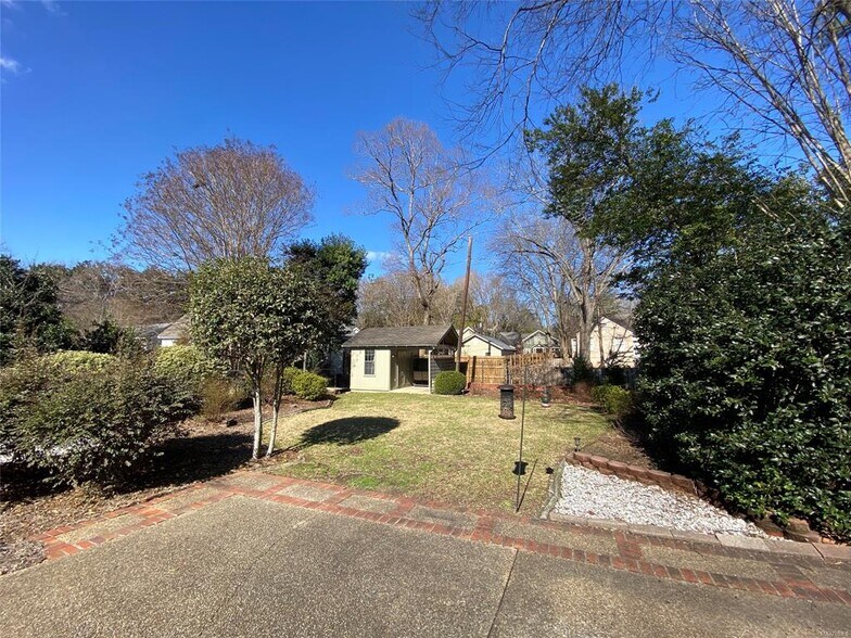 Building Photo - 377 Winthrop Ct