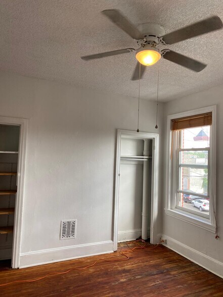 Building Photo - 2518 Poplar St