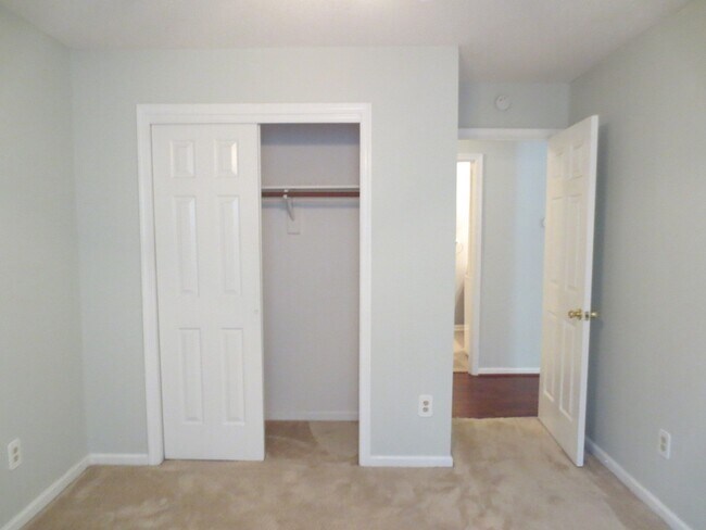 Building Photo - 2 BR 2 BA Condo Lynnhaven Parkway & Princess Anne Road Virginia Beach