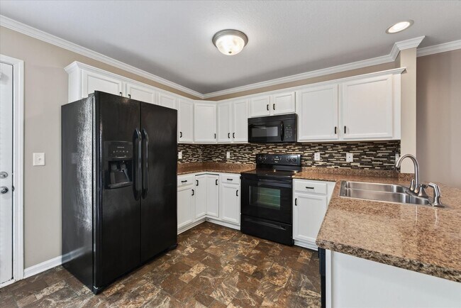 Building Photo - 343 Sam Houston Cir