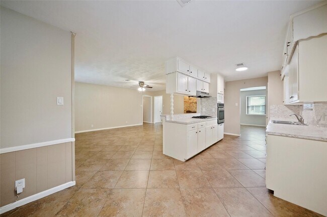 Building Photo - 1319 Spillers Ln