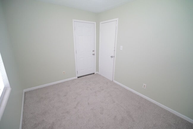 Building Photo - 2304 Hartsfield Ct