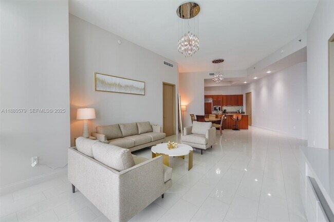 Building Photo - 15901 Collins Ave