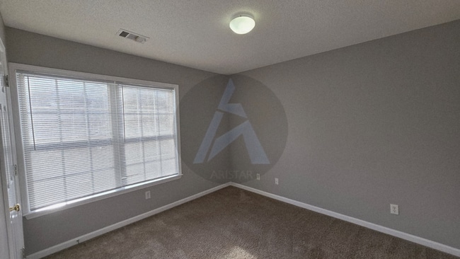 Building Photo - 2106 Clearvista Dr NW