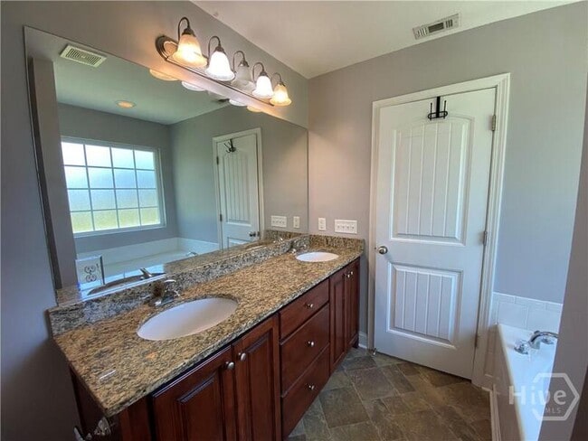 Building Photo - 253 Hendrix St