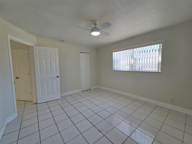 Building Photo - 8000 Fairview Dr