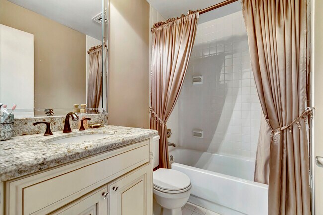 Building Photo - 5943 Areca Palm Ct