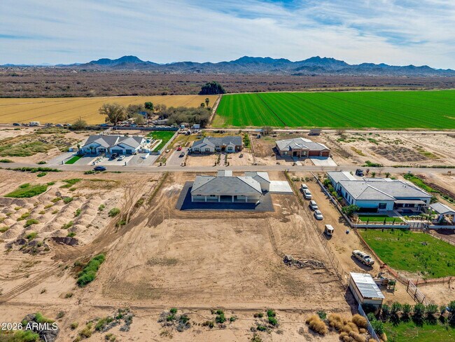 Building Photo - 22926 W La Mirada Dr