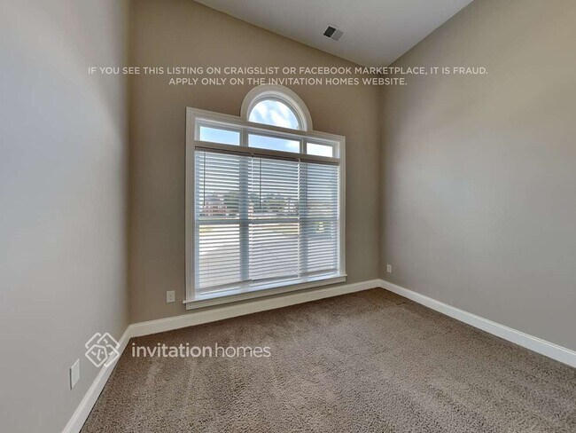 Building Photo - 1135 Rowanshyre Cir