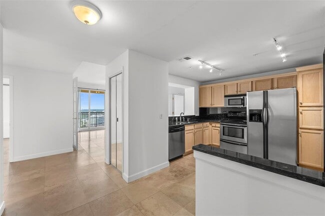 Building Photo - 345 Bayshore Blvd