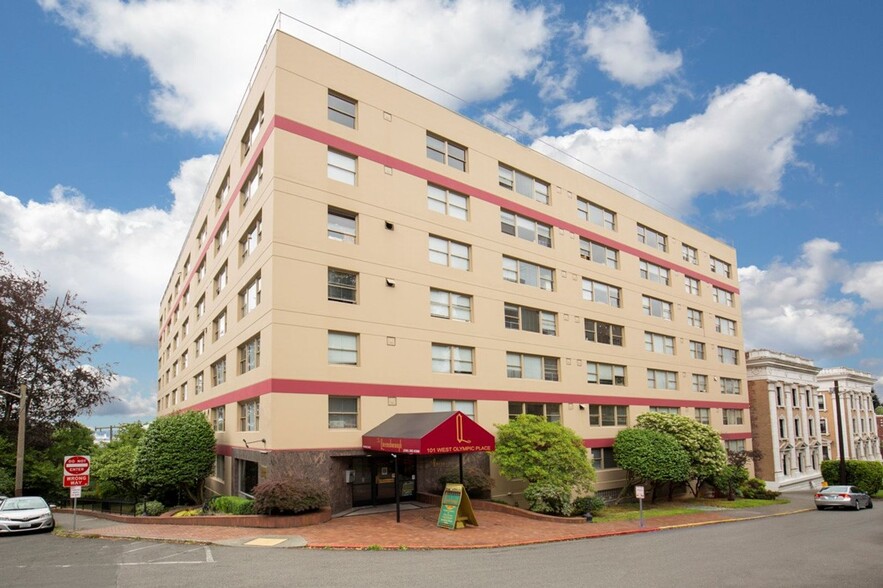 Interior Photo - The Queensborough Apartments