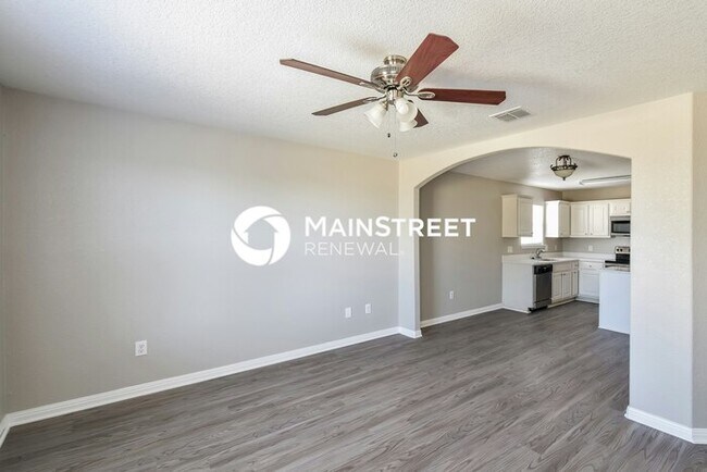Building Photo - 3 Bedroom Pet-Friendly Home in San Antonio, TX with Main Street Renewal