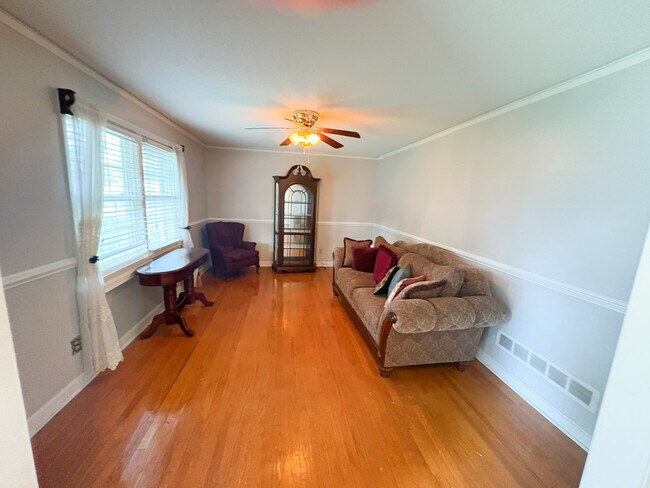 Building Photo - 1 Delane Dr