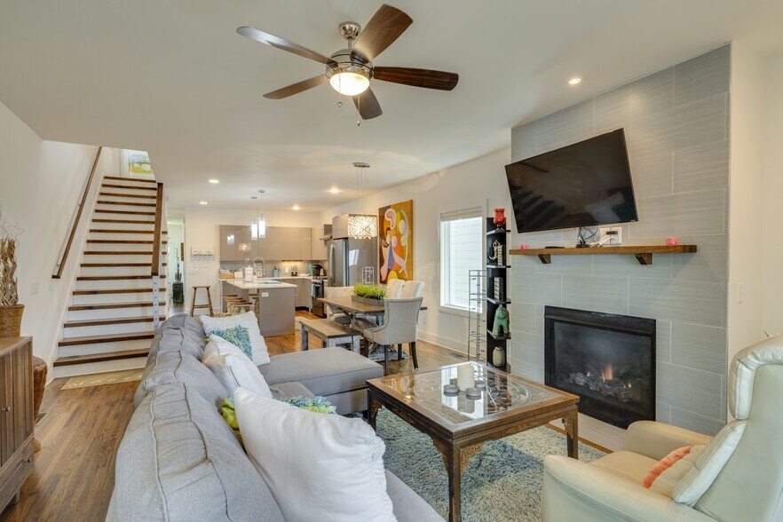 Living Room to Kitchen - 1910 11th Ave N