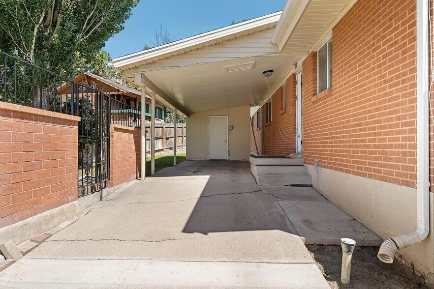 Building Photo - 4243 S Lynne Ln