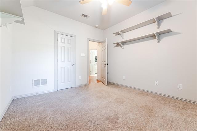 Building Photo - 231 E Vine St