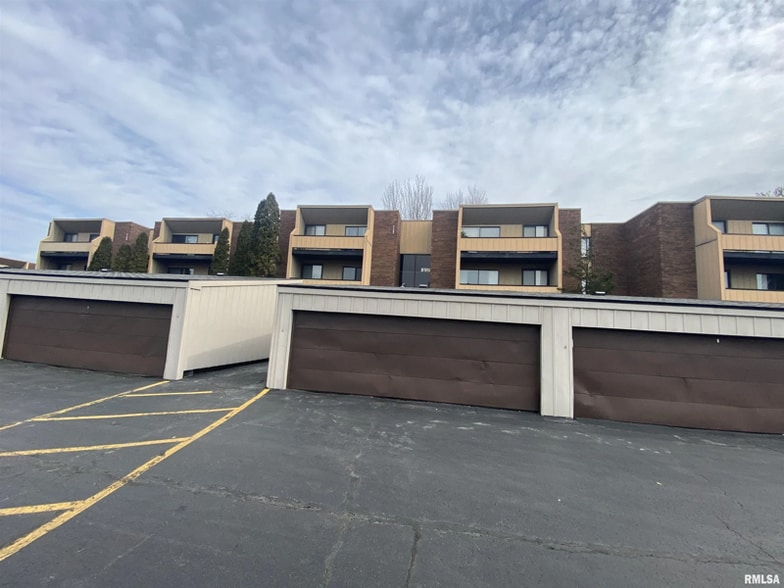 Building Photo - 7127 N Terra Vista Dr