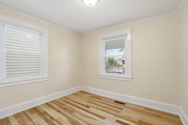 Building Photo - 270 S Cypress Ave