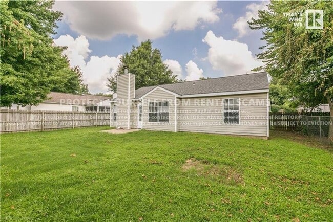 Building Photo - 3161 W Oakfield St