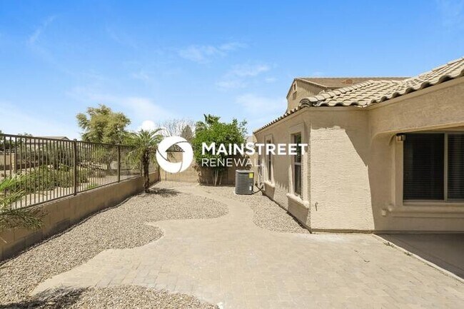 Building Photo - 3 Bedroom Pet-Friendly Home in Tolleson, AZ with Main Street Renewal