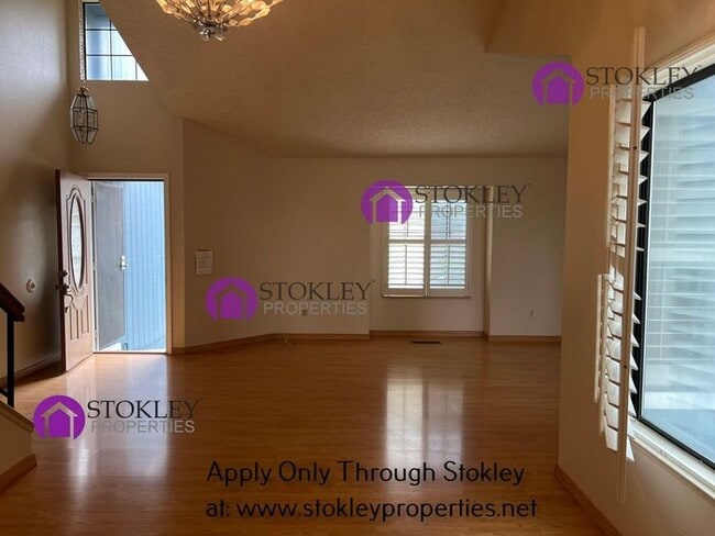 Building Photo - 3840 Rockford Dr