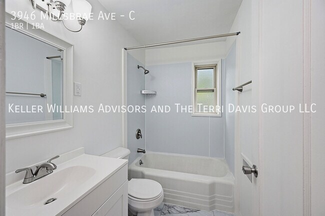 Building Photo - 3946 Millsbrae Ave