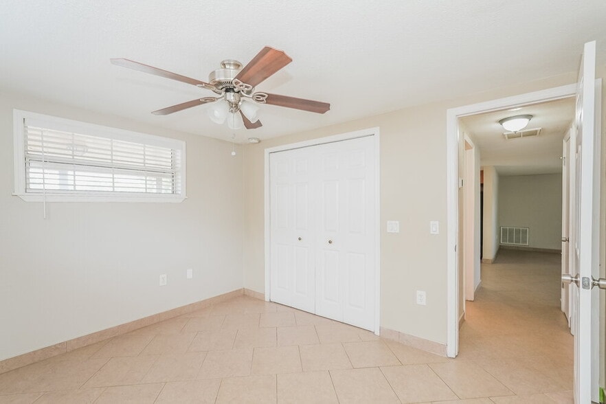 Building Photo - 6024 Boxwood Dr