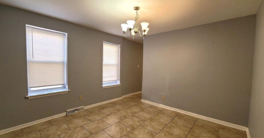 Building Photo - 122 N Scott St